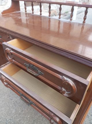 Escritorio con cajonera y mesilla