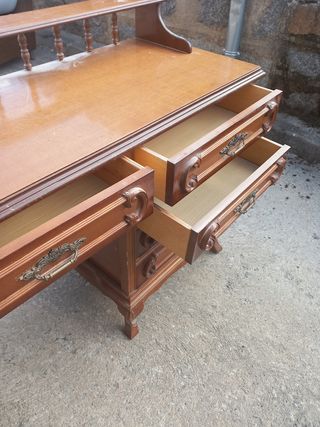 Escritorio con cajonera y mesilla