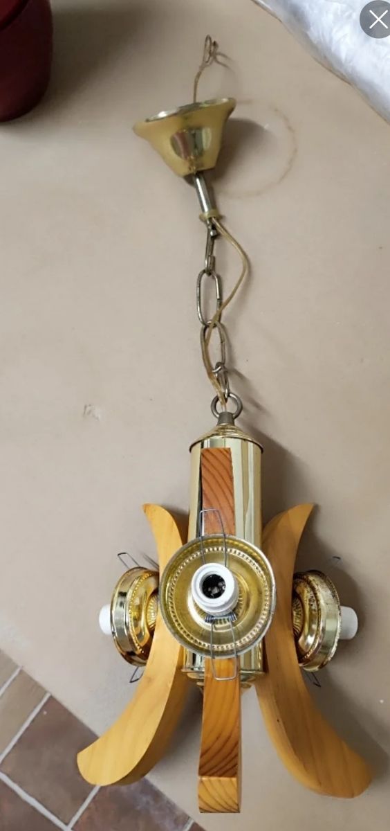 Lampara vintage dorada