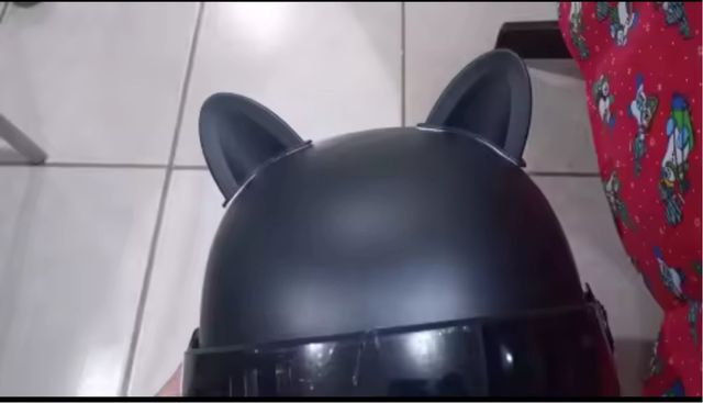 Orejas de gato para casco