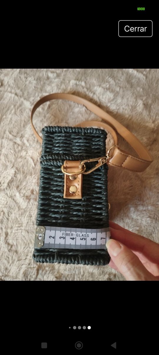 Bolso estilo cofre de mimbre