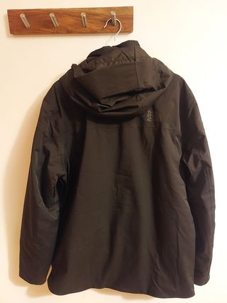 Abrigo North Face hombre.
Talla L 