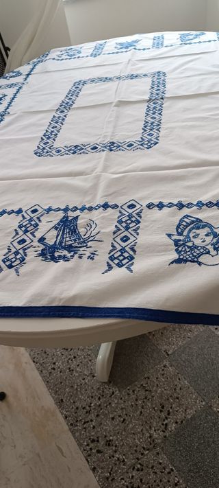 Tovaglia ricamo blu - Cotone e lino