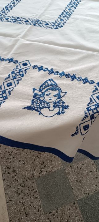 Tovaglia ricamo blu - Cotone e lino