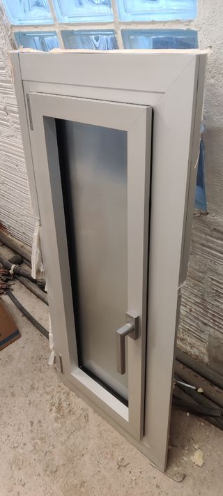 Ventana aluminio oscilobatiente K-Line