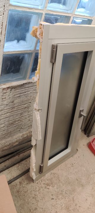 Ventana aluminio oscilobatiente K-Line
