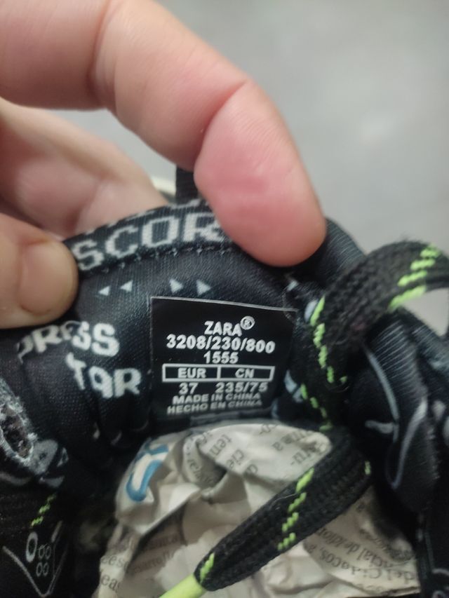 Botas deportivas niño talla 37