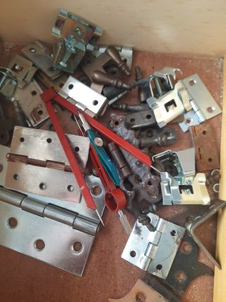 24 Cerniere Mobili + 2 Compasso