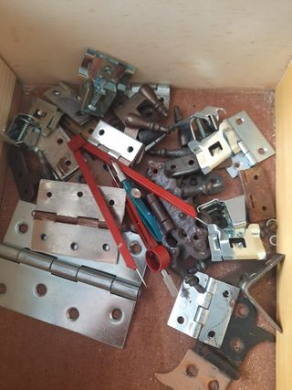 24 Cerniere Mobili + 2 Compasso