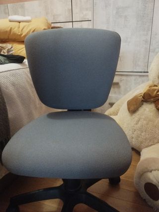 Silla oficina gris tela