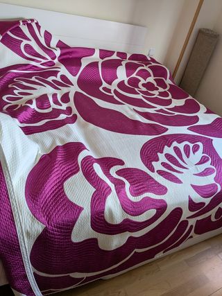 Colcha bouti flores - morado, blanco