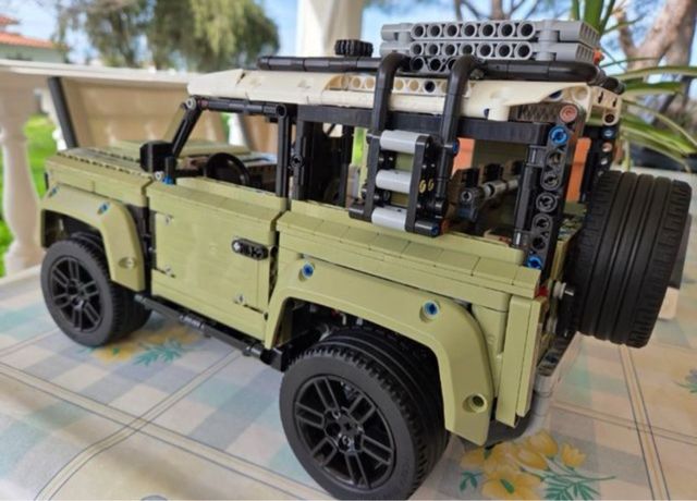 Bloques Technic Land Rover Defender 42110 leg