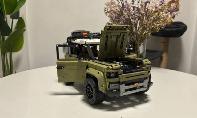 Bloques Technic Land Rover Defender 42110 leg