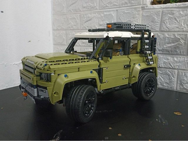 Bloques Technic Land Rover Defender 42110 leg