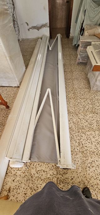 Toldo con cofre de 480x400