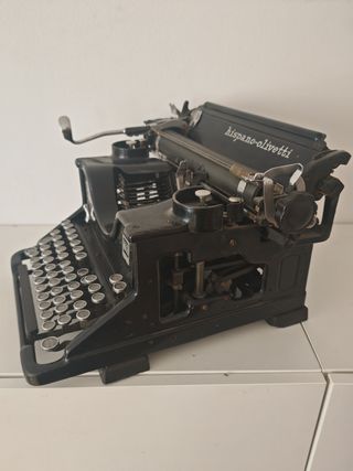Maquina de escribir Hispano Olivetti M40