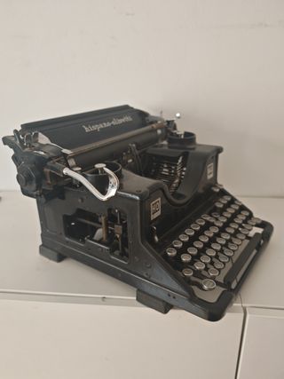 Maquina de escribir Hispano Olivetti M40