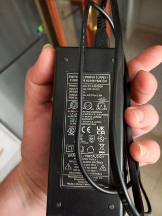 Cargador cecotec original