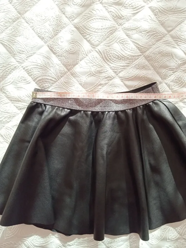 Falda negra niña Benetton