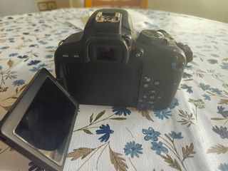 Canon EOS 800D
