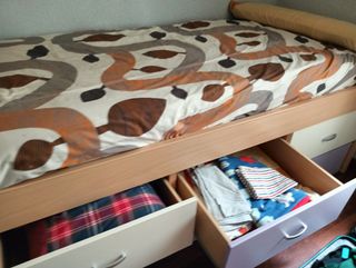 Dormitorio juvenil impecable. Recoger en Zaragoza