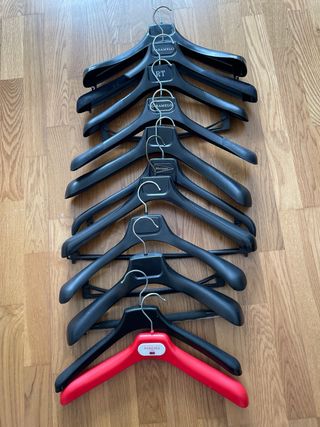 10 Perchas de plástico Caramelo, RT, etc