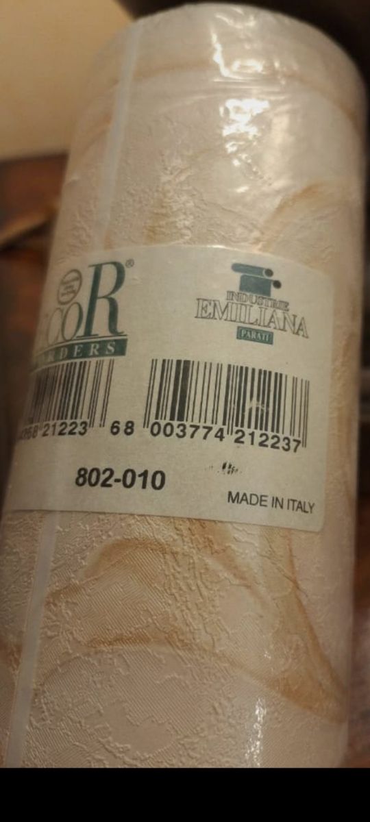 FASCIA ADESIVA PER PARETI