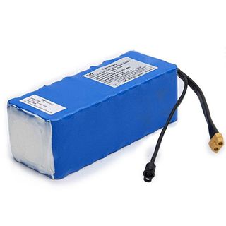 Batería patinetes 36W 10,4 A/h, mochila, cable