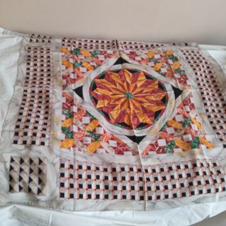foulard di seta con riproduzione di mosaici marmi