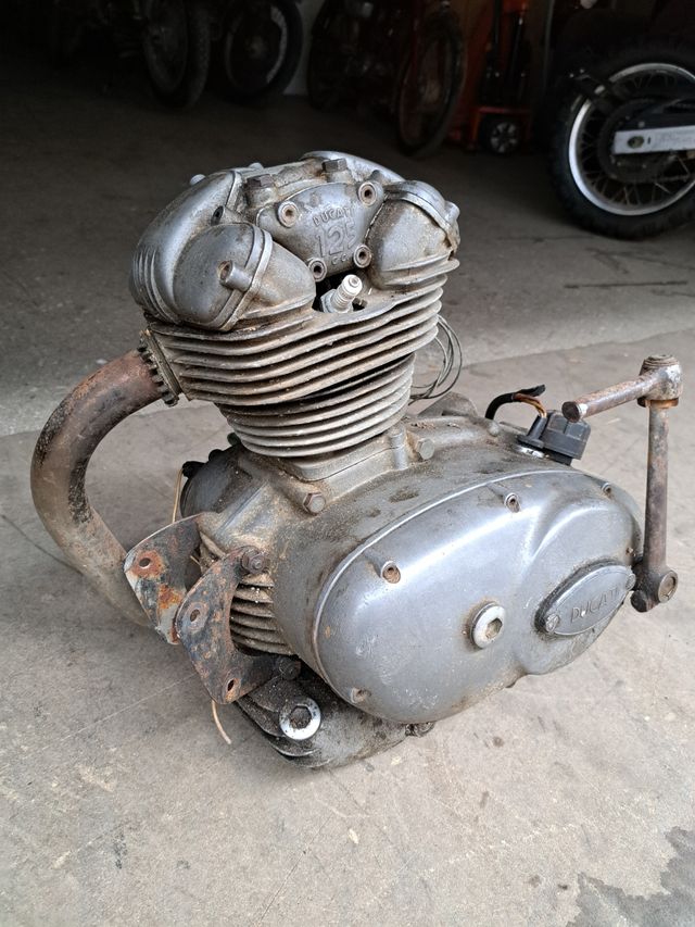 Motor Ducati 125 SPORT