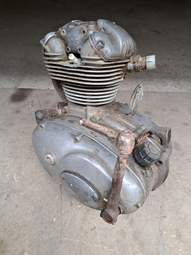Motor Ducati 125 SPORT