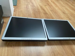 2 PCs HP y Lenovo ThinkCentre monitores