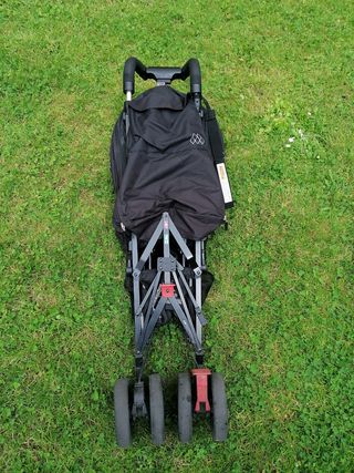 Silla paseo Maclaren negra