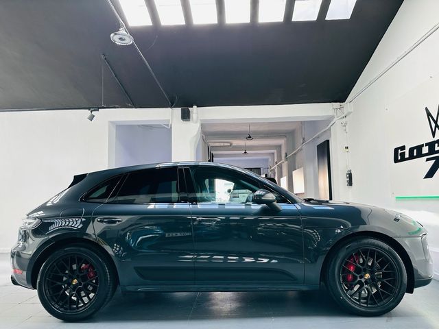 Porsche Macan 2021