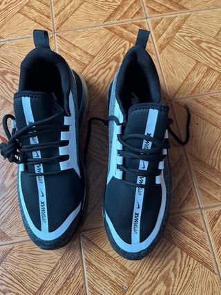 Zapatillas Nike Air Max 720 - Negras/Grises