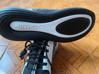 Zapatillas Nike Air Max 720 - Negras/Grises