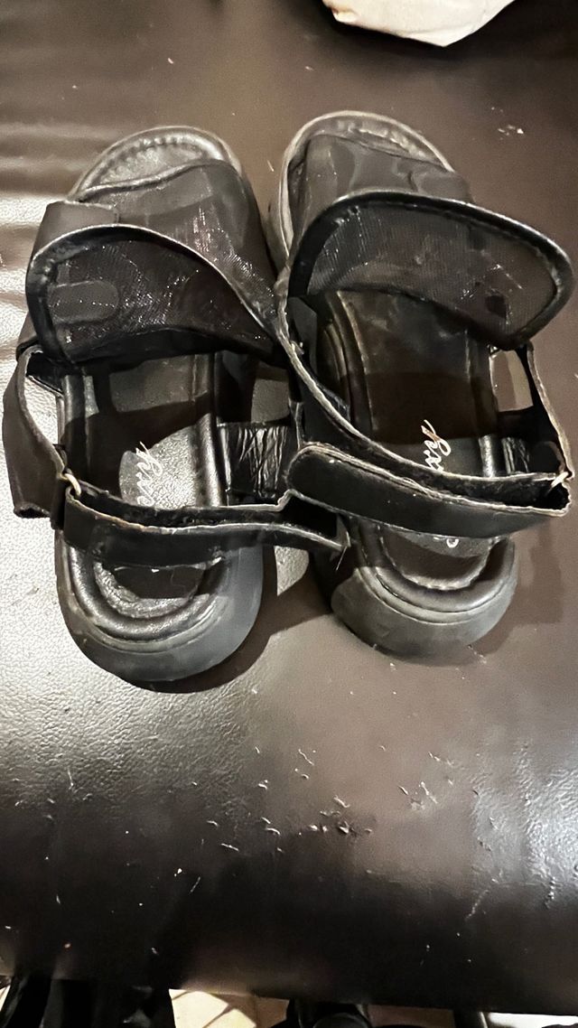 Sandalias plataforma negras. super comodas.