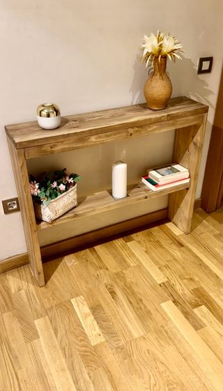 Consola en madera maciza