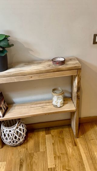 Consola en madera maciza