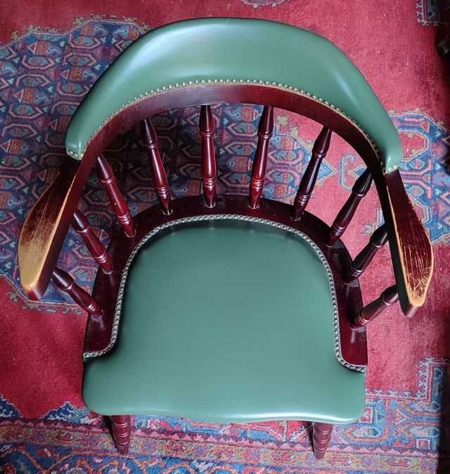 Silla Windsor madera y símil piel. Venta urgente!!