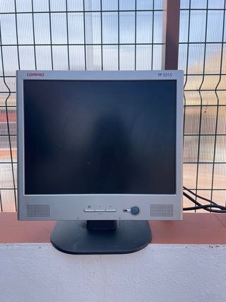 Pantalla monitor de ordenador. 14’9 pulgadas