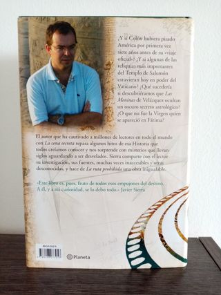 2 Libros Julia Navarro y 2 libros Javier Sierra