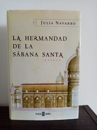 2 Libros Julia Navarro y 2 libros Javier Sierra