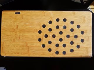 Escritorio de bambú LAPZER sin abrir.