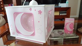 Lámpara de techo y luz anti miedo infantil en rosa