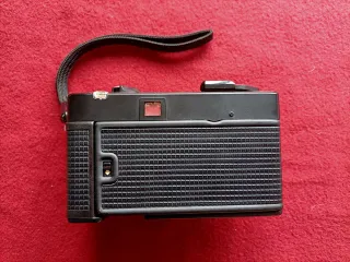 Cámara de fotos analógica Konica C35 EFP