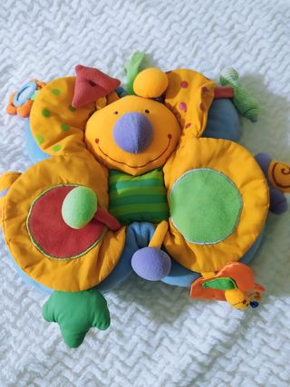 Juegos bebé: actividades y musicales