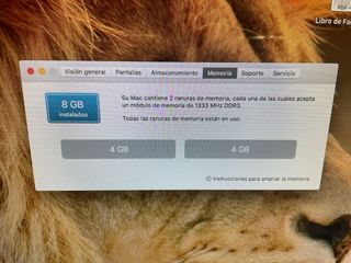 Mobiliario de Oficina  y ordenador de sobremesa .