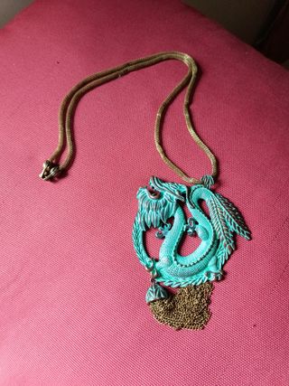 Collar dragón turquesa dorado