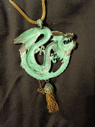 Collar dragón turquesa dorado